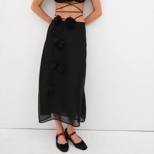SOLD❣️For Love and Lemons Melody Skirt Black Midi Skirt with Roses NWT